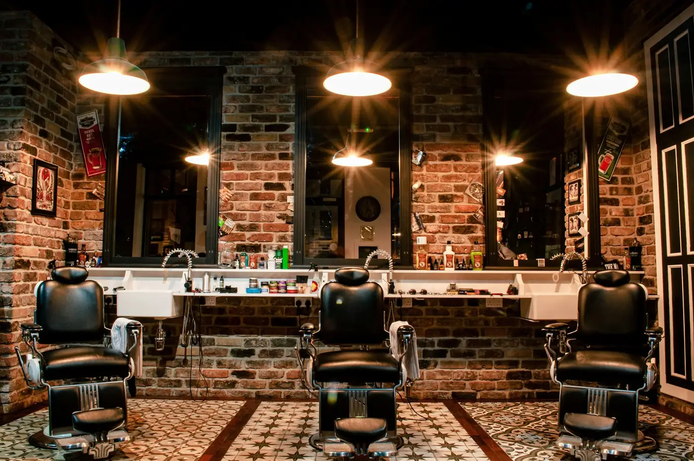 Empty barber chairs. Illustrative photo, not a real shop.